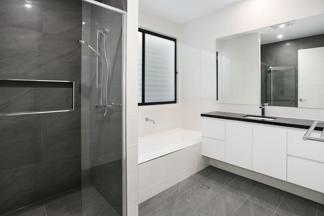 Luxury townhouse bathroom