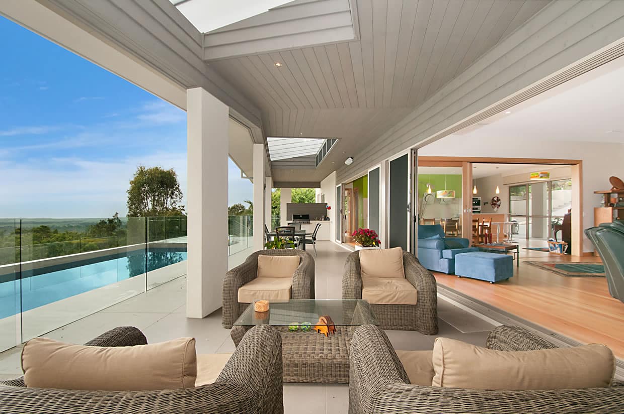 Outdoor living steep block construction