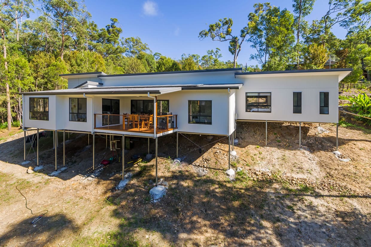 Steep sloping Block in Bonogin