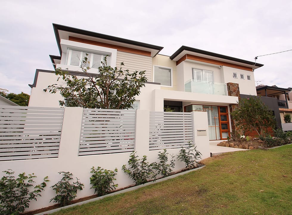 Sloping Block New Home - Garema